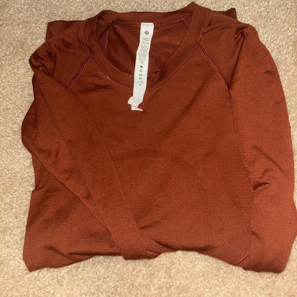 swiftly tech long sleeve. Great condition I just can’t fit it anymore!